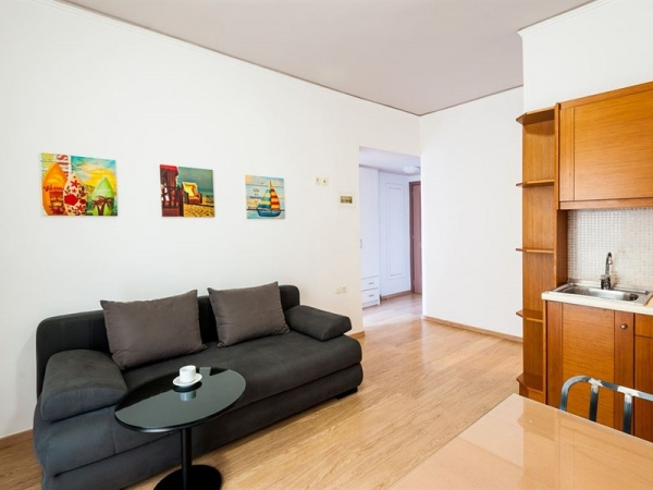 Elina Hotel Apartment ***