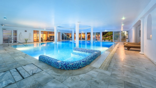 Golden Bay Beach Hotel tél 2023 tél / 2024 tavasz