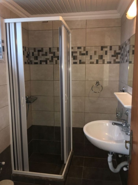 Andonia Apartmanház, repülővel