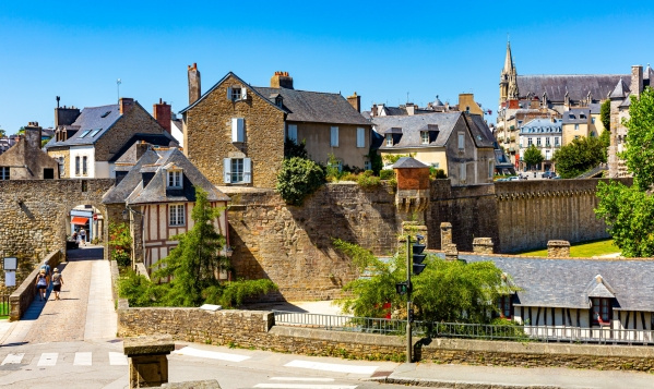 Loire-völgyi kastélyok és Dél-Bretagne-i barangolások, repülővel