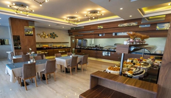 CAMPUSHILL HOTEL *****