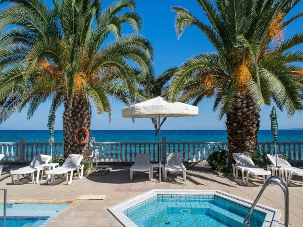 Paradise Beach Hotel ***