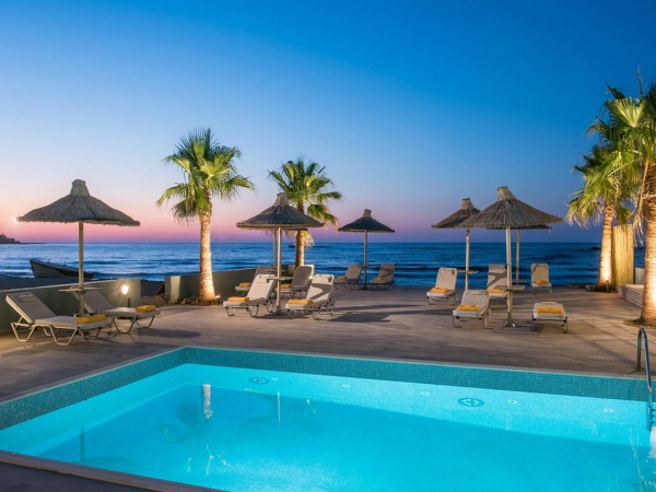 Compass Beach Hotel ****