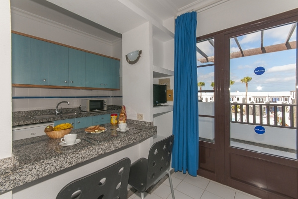 Apartamentos Plaza Azul **