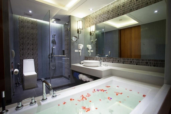 Graceland Khao Lak Beach Resort *****