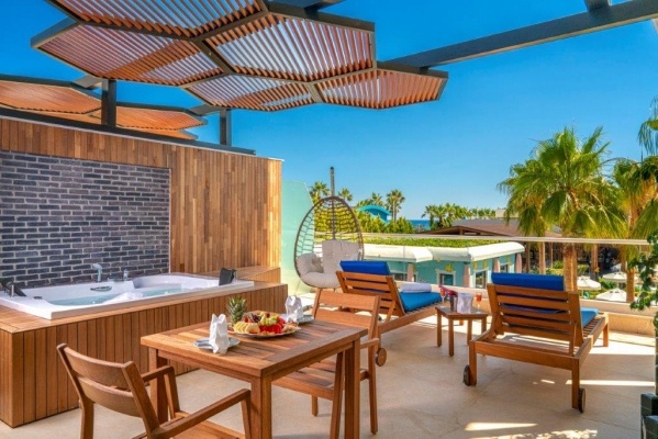 Kirman Premium Sidera Luxury & Spa*****- UAI, repülővel