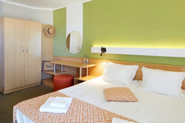 Aktinia Hotel ***