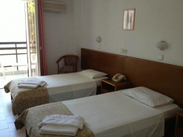 Hotel Irinna*** RE, repülővel