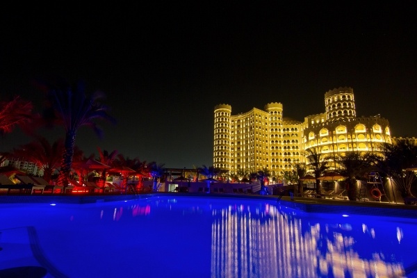 AL HAMRA RESIDENCE ****