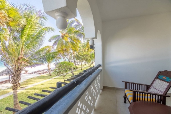 Southern Palms Beach Resort****, AI, repülővel