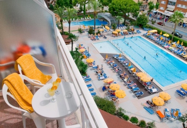 Hotel GHT Oasis Park & Spa ****