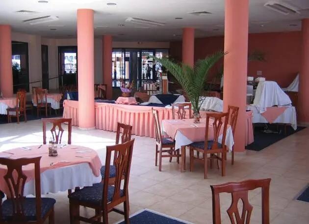 Zenith (Ex. Fiesta M & Marlin Beach) ****