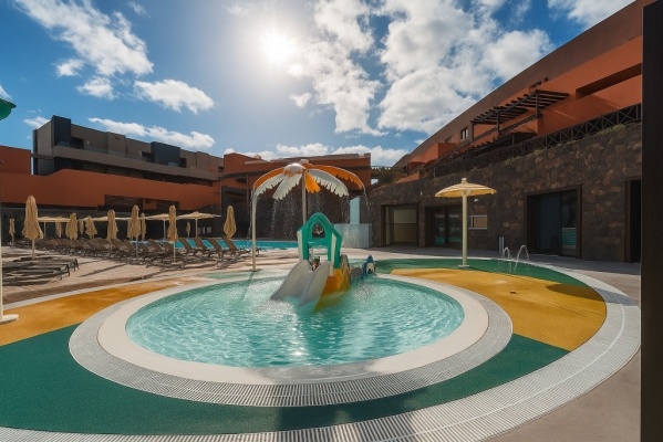 ARENA CASTILLO ****