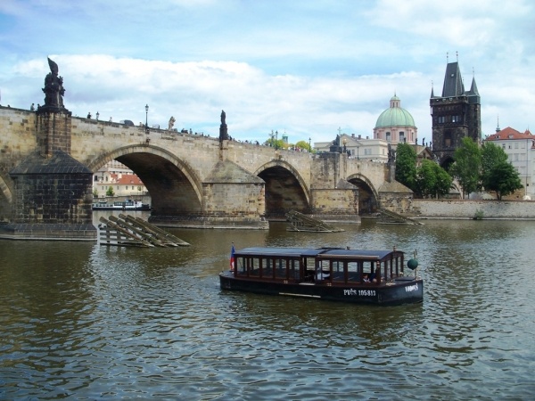 Száztornyú Prága- kirándulás Drezdába