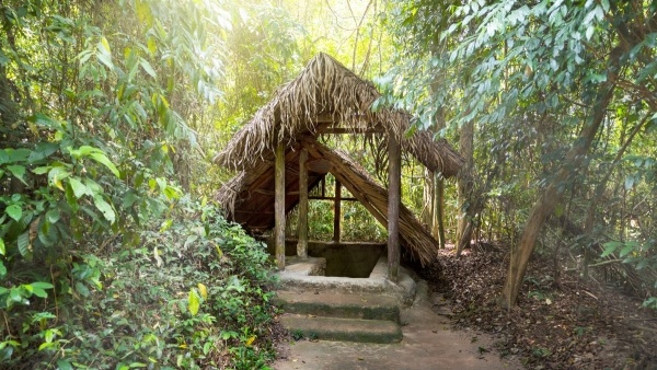 VIETNÁM - CSOPORTOS KÖRUTAZÁS ****