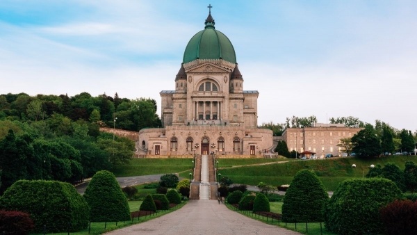 KÖRUTAZÁS KELET-KANADÁBAN ****