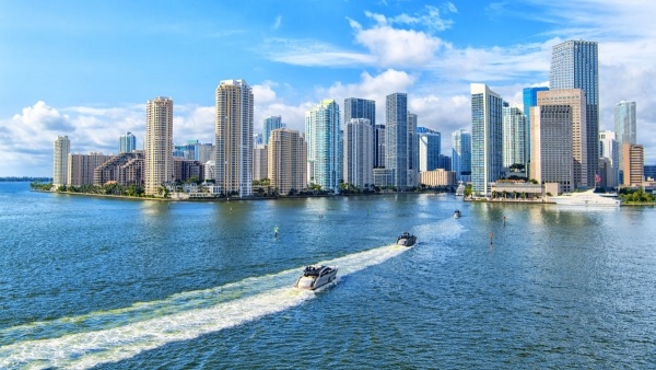 NEW YORK ÉS MIAMI BEACH ****