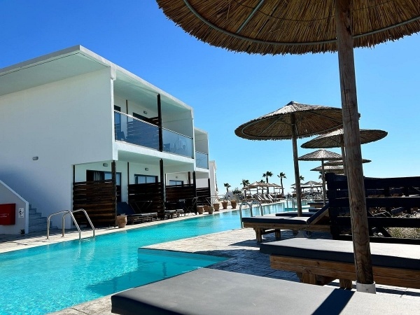 Hotel Evita Bay **** AI, repülővel