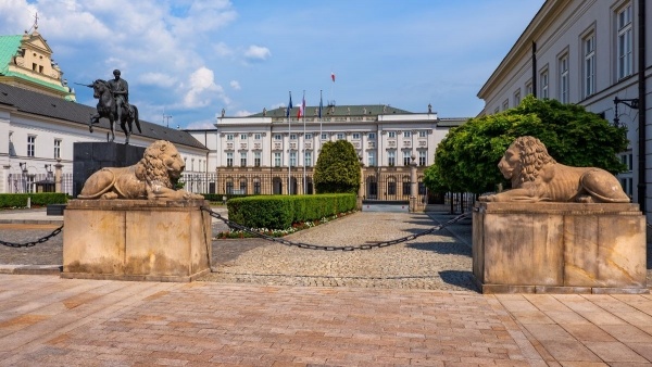 GDANSK ÉS VARSÓ ***