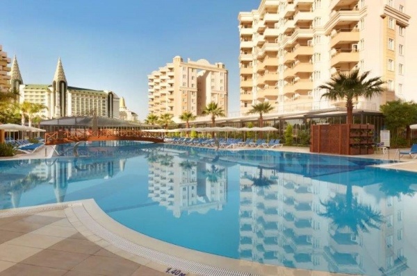 Ramada Resort Lara***** - UAI, repülővel
