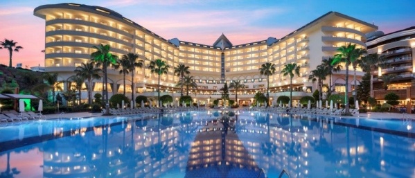 Saphir Resort & Spa***** - UAI, repülővel