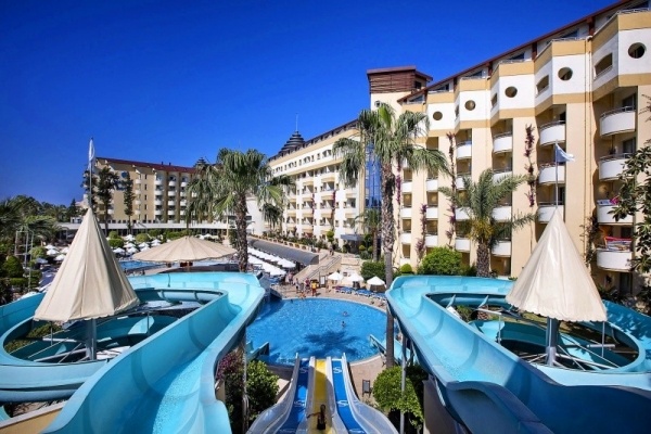 Saphir Hotel & Villas***** UAI, repülővel