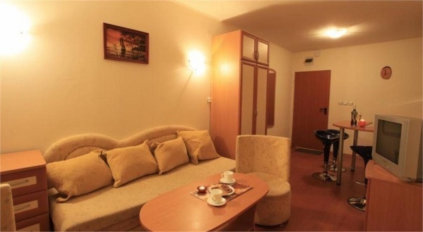 Holiday Complex Rainbow 1 **