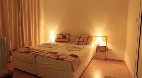 Holiday Complex Rainbow 2 **