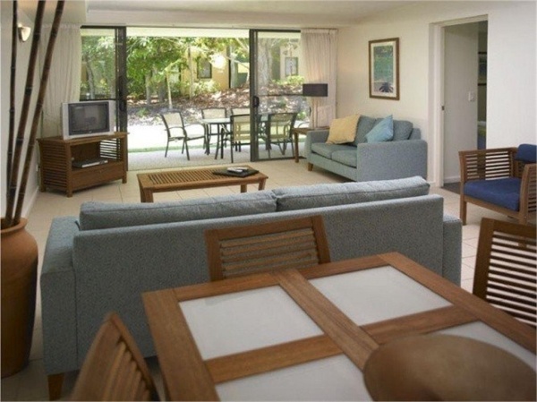 Holiday Complex Rainbow 3 ***