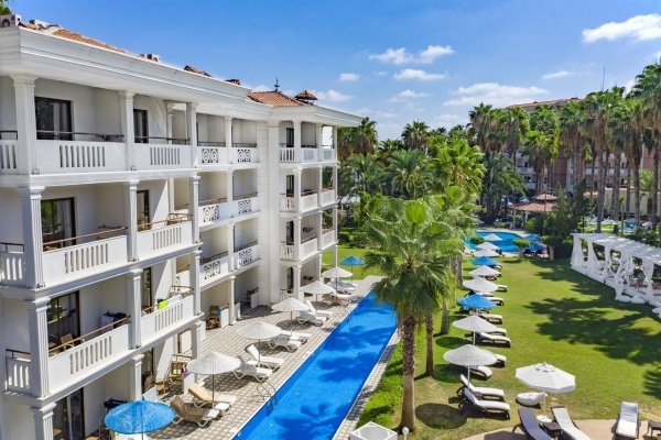 Utopia Resort & Residence *****