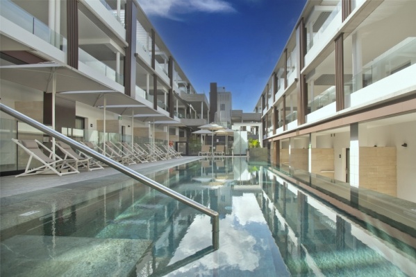 CORAL COTILLO REEF ****