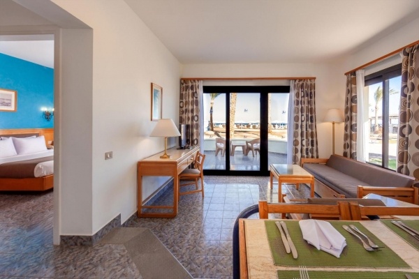 PHARAOH AZUR RESORT **** Sahl Hasheesh repülővel