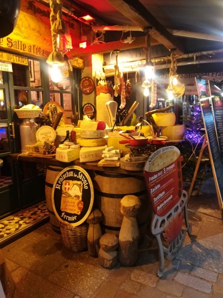 Hétvége Párizsban Orly repülőtéri érkezés, repülővel