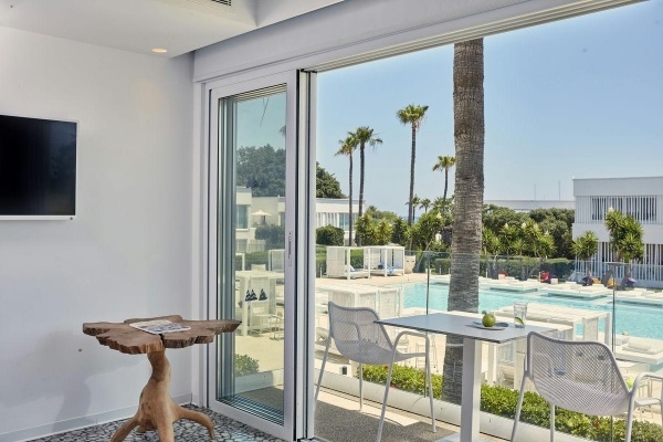 So Nice & So White Beach Resort ****