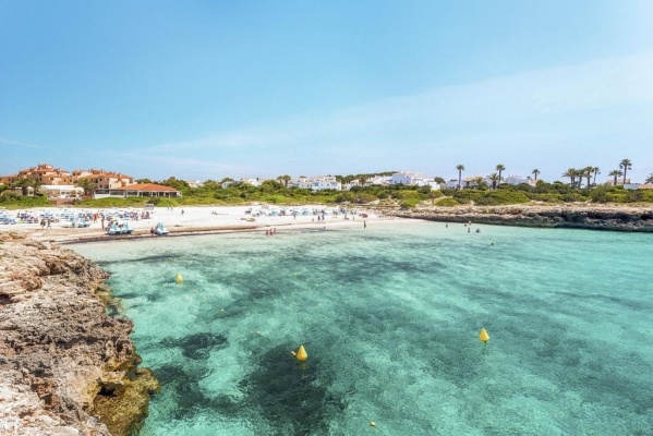 Globales Calan Bosch ****