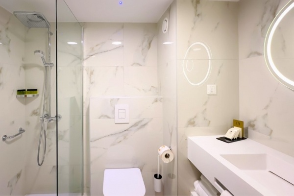 Cavo Maris Beach Hotel & Suites*** RE/FP/TP/AI, repülővel