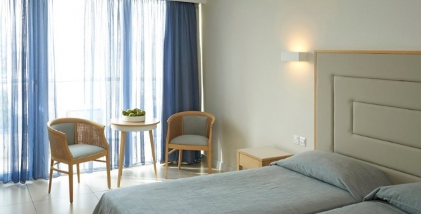 Sunrise Beach Hotel**** FP, repülővel