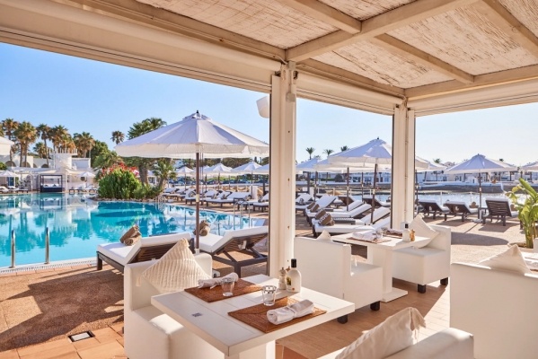 ALUA ILLA DE MENORCA ****