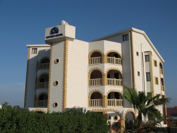TOPSET HOTEL ***