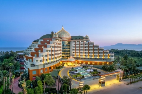 Delphin Palace Hotel***** -UAI, repülővel
