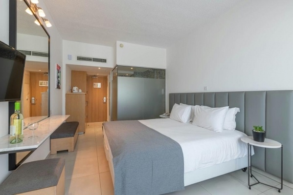 Napa Mermaid Hotel & Suites ****