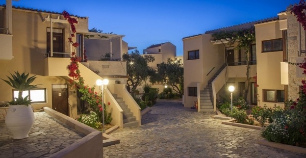 ALTHEA VILLAGE **** Daratsos repülővel