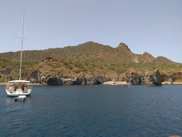 TŰZ ISTEN GYERMEKEI - LIPARI SZIGETEK - Hajókirándulások az álomszép szigetek között (UNESCO világörökség)