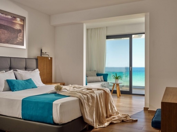Cavo Orient Beach Hotel ****