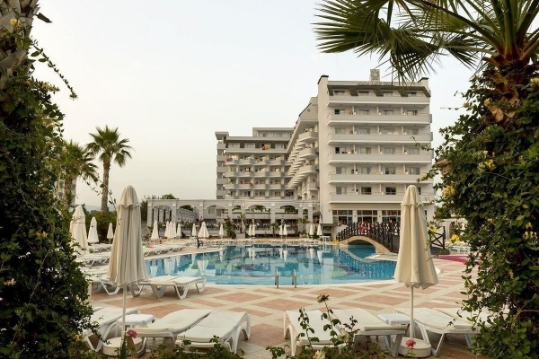 Holiday Garden Resort *****