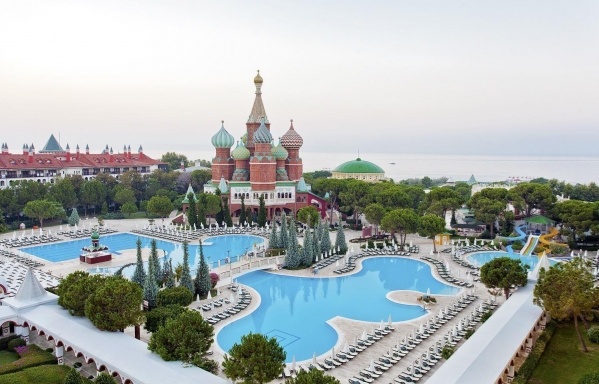 Kremlin Palace *****