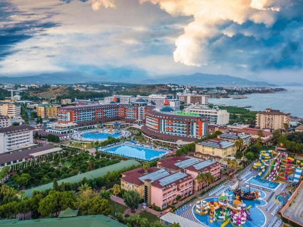 Lonicera Resort & Spa *****