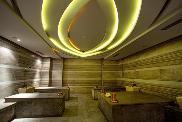 AMC Royal Hotel & Spa *****