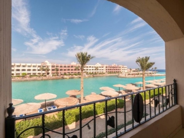 Sunny Days El Palacio ****
