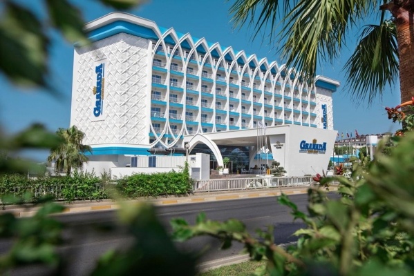 Granada Luxury Beach Avsallar *****